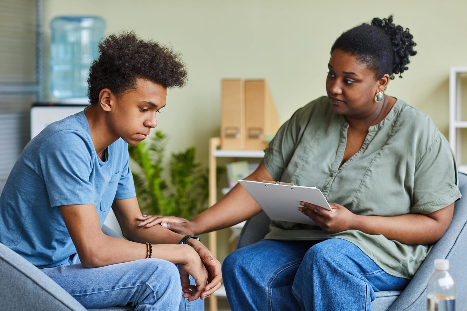 depressed young black male with black female therapist